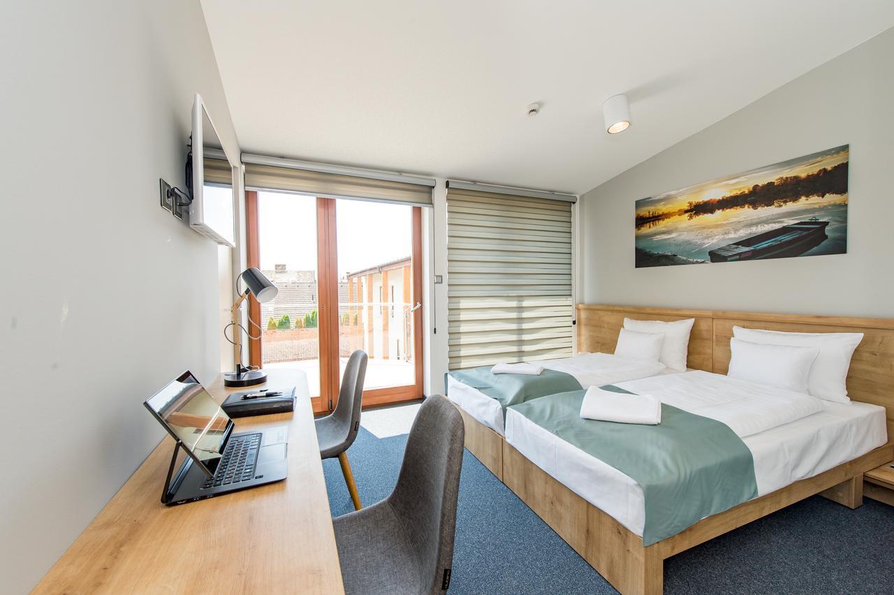 Pilvax Hotel Superior Kalocsa Bagian luar foto
